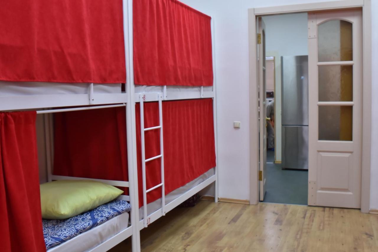Hostel 777 Darnitsa Kiev Buitenkant foto